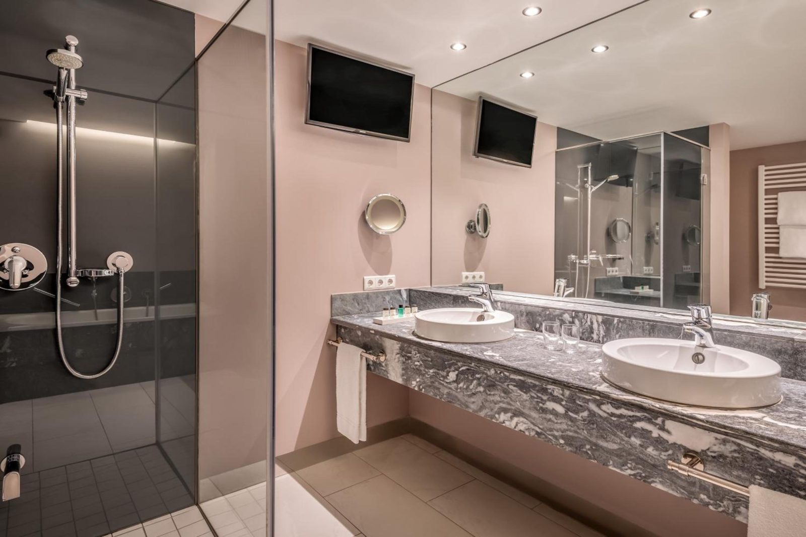 Sheraton Grand Salzburg — photo 3